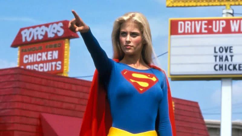 Helen Slater em Supergirl, filme de 1984 - Reprodução/ Warner Bros. Pictures