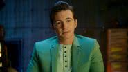 Drake Bell durante o documentário 'Quiet on Set: The Dark Side of Kids TV' - Reprodução/Max