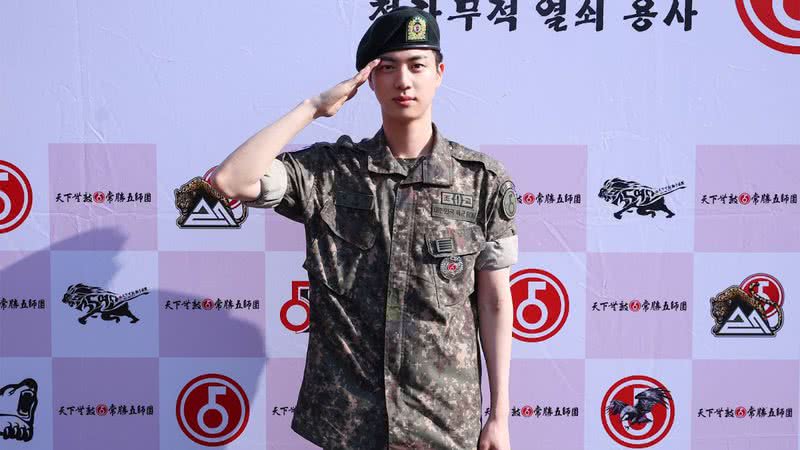 Jin, do BTS, em sua dispensa militar - Divulgação/HYBE