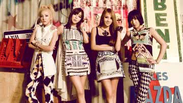 2NE1 em concept photo para o single "Falling in Love" - Divulgação/YG Entertainment