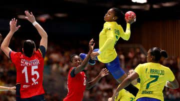 Seleção feminina de handebol na Olimpíada de Paris 2024 - Lars Baron/Getty Images