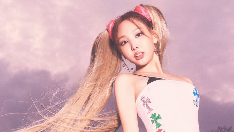 Nayeon em photoshoot para seu segundo comeback solo "NA" - Divulgação/JYP Entertainment