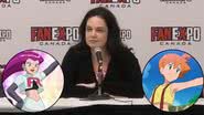 Rachel Lellies e as personagens Jessie e Misty de 'Pokémon' - Reprodução/YouTube/Convention Junkies/The Pokémon Company International