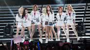 Girls' Generation em show no ano de 2015 - Noam Galai/Getty Images