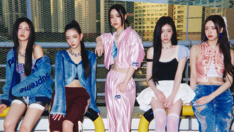 Imagem promocional do ITZY para o mini album "Gold" - Divulgação/JYP Entertainment