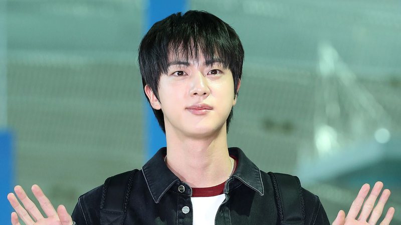 Jin, do BTS, no aeroporto internacional de Incheon - Han Myung-Gu/WireImage/Getty Images