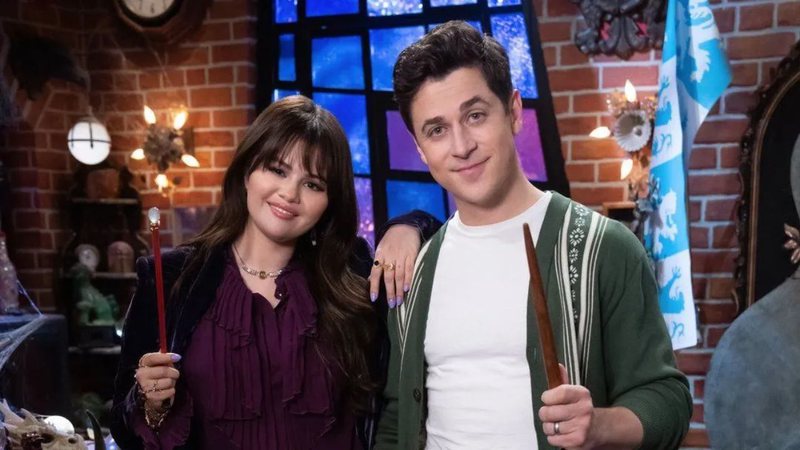 Selena Gomez e David Henrie como Alex e Justin Russo para  'Os Feiticeiros Além de Waverly Place' - Divulgação/Disney