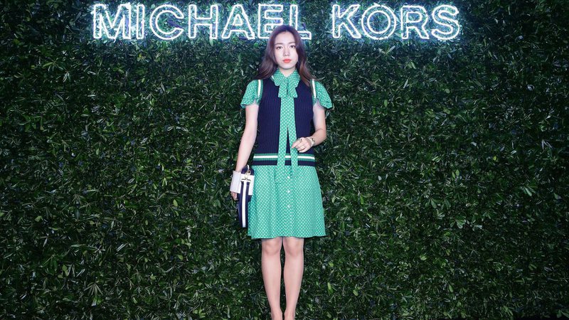 Ryu Hwayoung, ex-T-ara, no desfile da Michael Kors - Chung Sung-Jun/Getty Images for Michael Kors