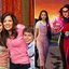 Imagens promocionais das séries 'Os Feiticeiros de Waverly Place' e 'Os Vilões de Valley View'