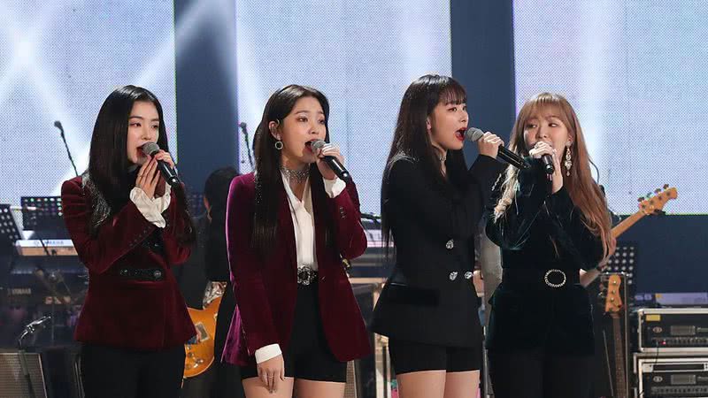 Red Velvet em apresentação na Coreia do Norte - Korea Pool/Getty Images