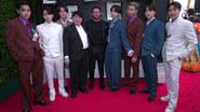 Bang Si-hyuk e BTS no Red Carpet do GRAMMY Awards em 2022 - Kevin Mazur/Getty Images