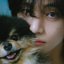 V, do BTS, e Yeontan em concept photo para o álbum 'Layover'