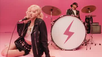 Foto divulgação Rosé, do BLACKPINK, e Bruno Mars em 'APT.' - Divulgação/YouTube