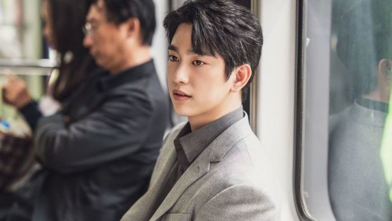 Jinyoung, membro do GOT7, no k-drama 'The Witch' - Divulgação/Canal A