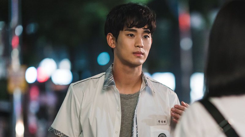 Kim Soo Hyun em cena de 'Tudo Bem Não Ser Normal' - Divulgação/tvN