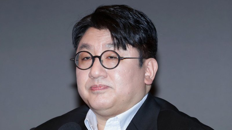 Bang Si Hyuk, fundador da HYBE, no debate organizado pelo Kwanhun Club em 2023 - Divulgação/Han Myung-Gu/WireImage