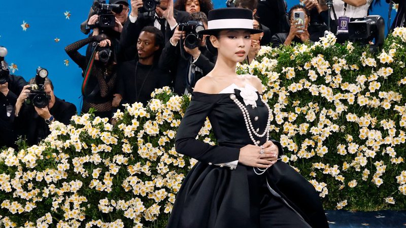 Jennie, do BLACKPINK, no MET Gala 2025 - Taylor Hill/Getty Images