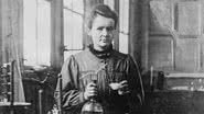 Cientista Marie Curie em seu laboratório - Bettmann/Getty Images