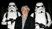 George Lucas acompanhado de Stormtroopers do universo Star Wars - David Livingston/Getty Images