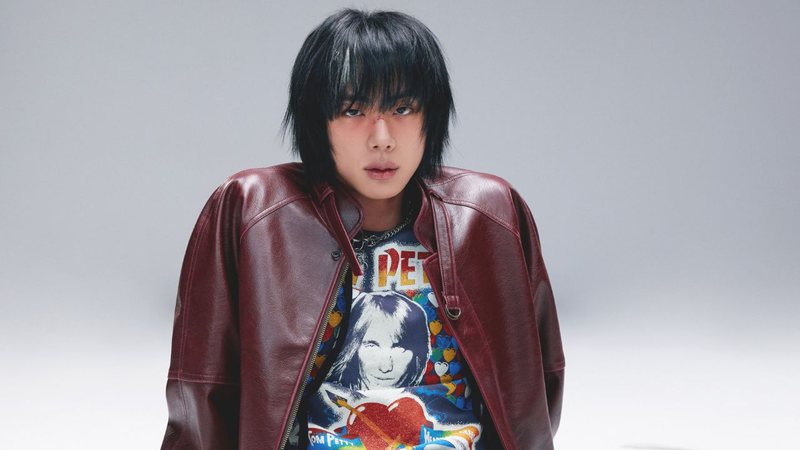 Foto concept de Jin, do BTS, no álbum 'Echo' - Divulgação/Big Hit Music