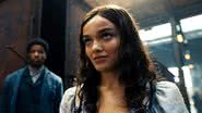 Rachel Zegler como Lucy Gray em 'A Cantiga dos Pássaros e das Serpentes' - Reprodução/Lionsgate