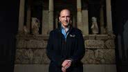 Ralph Fiennes na prévia de "The Retunr", no Museu Britânico - Divulgação/Jeff Spicer/Getty Images