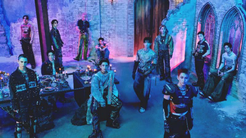 Concept foto do SEVENTEEN para o álbum 'Happy Burstday' - Divulgação/Pledis Entertainement