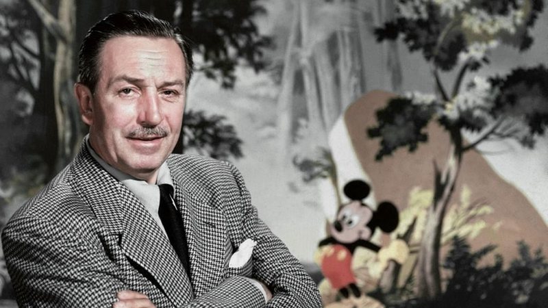 Walt Disney e Mickey Mouse em 1955 - Donaldson Collection/Getty Images