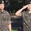 Jungkook e Jimin, do BTS, em sua dispensa militar