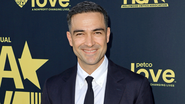 Alfonso Herrera no Segundo ediçao do HCA TV Awards: Streaming - GettyImages/ Kevin Winter