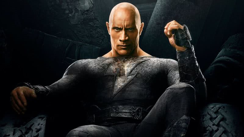 Dwayne Johnson em imagem promocional de 'Adão  Negro' - Divulgação/Warner Bros.