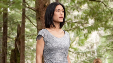 Julia Jones como Leah Clearwater na saga Crepúsculo - Reprodução/ Paris Filmes