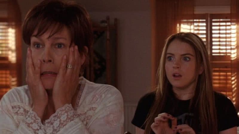 Jamie Lee Curtis e Lindsay Lohan em cena de ‘Sexta-Feira Muito Louca’ - Reprodução/ Disney