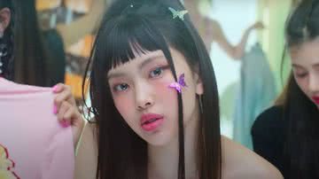 Hyein no MV de “Attention” - Youtube/HYBE LABELS