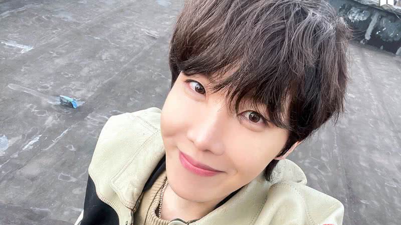 Imagem promocional de J-Hope para o single "on the street" - Divulgação/BigHit Music