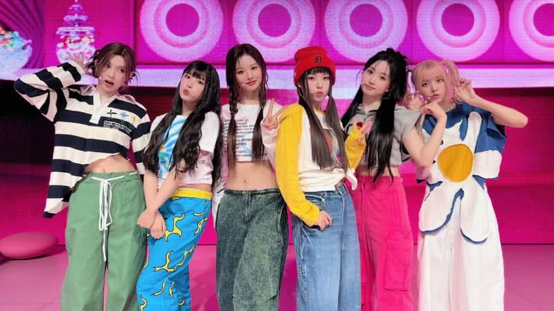 NMIXX nos bastidores do showcase de “expérgo” - Reprodução/Twitter/NMIXX_official