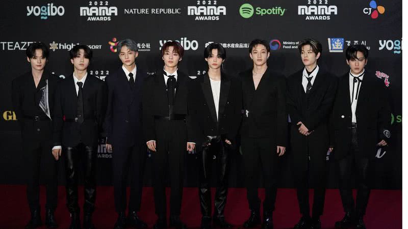 Membros do Stray Kids no tapete vermelho do MAMA Awards - Getty Images