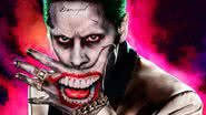 Coringa de Jared Leto com a tatuagem Damaged em sua testa - Divulgação