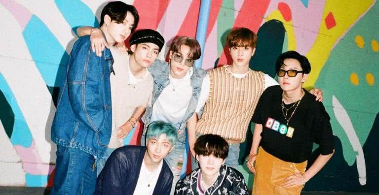 Imagem promocional do BTS para a música Dynamite - Divulgação/BigHit Entertainment