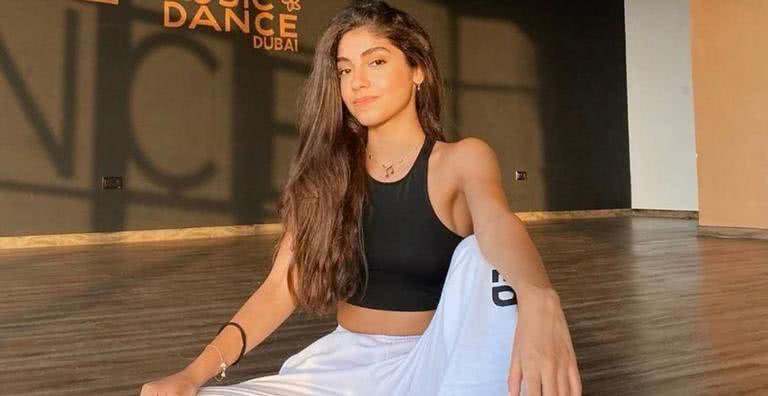Nour Ardakani, a integrante 16 do Now United - Divulgação/Instagram/noursmusicdiary