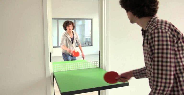 Ping Pong Door, a porta feita para jogar ping pong - Divulgação/Youtube/I Can't Believe They Make That