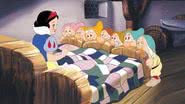 Cena de A Branca de Neve e os Sete Anões (1937) - Divulgação/Disney