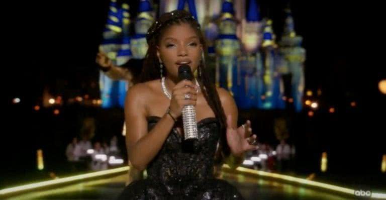 Halle Bailey faz performance para especial de 50 anos do Disney World - Reprodução/Youtube