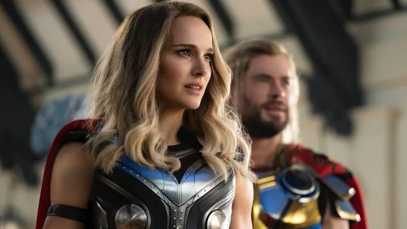 Jane Foster, a poderosa Thor e o Deus do Trovão em cena de ‘Thor: Amor e Trovão' - Divulgação/ Marvel Studios