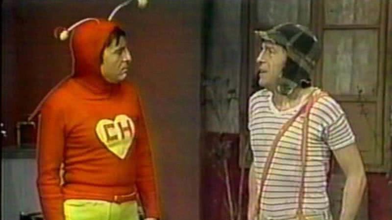 Chapolín e Chaves, personagens interpretados por Roberto Bolanõs - Divulgação/Televisa