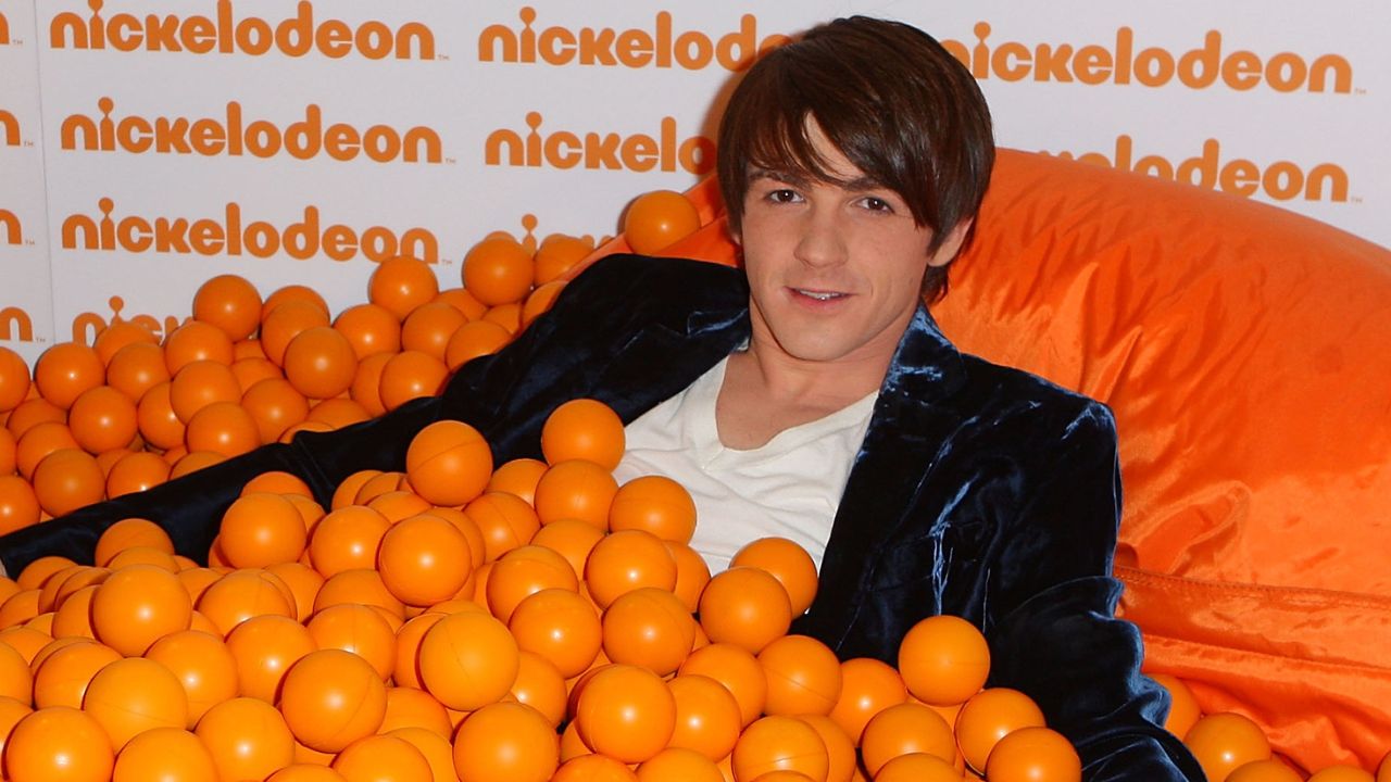 O que disse Drake Bell no polêmico documentário de ex-atores da Nickelodeon?