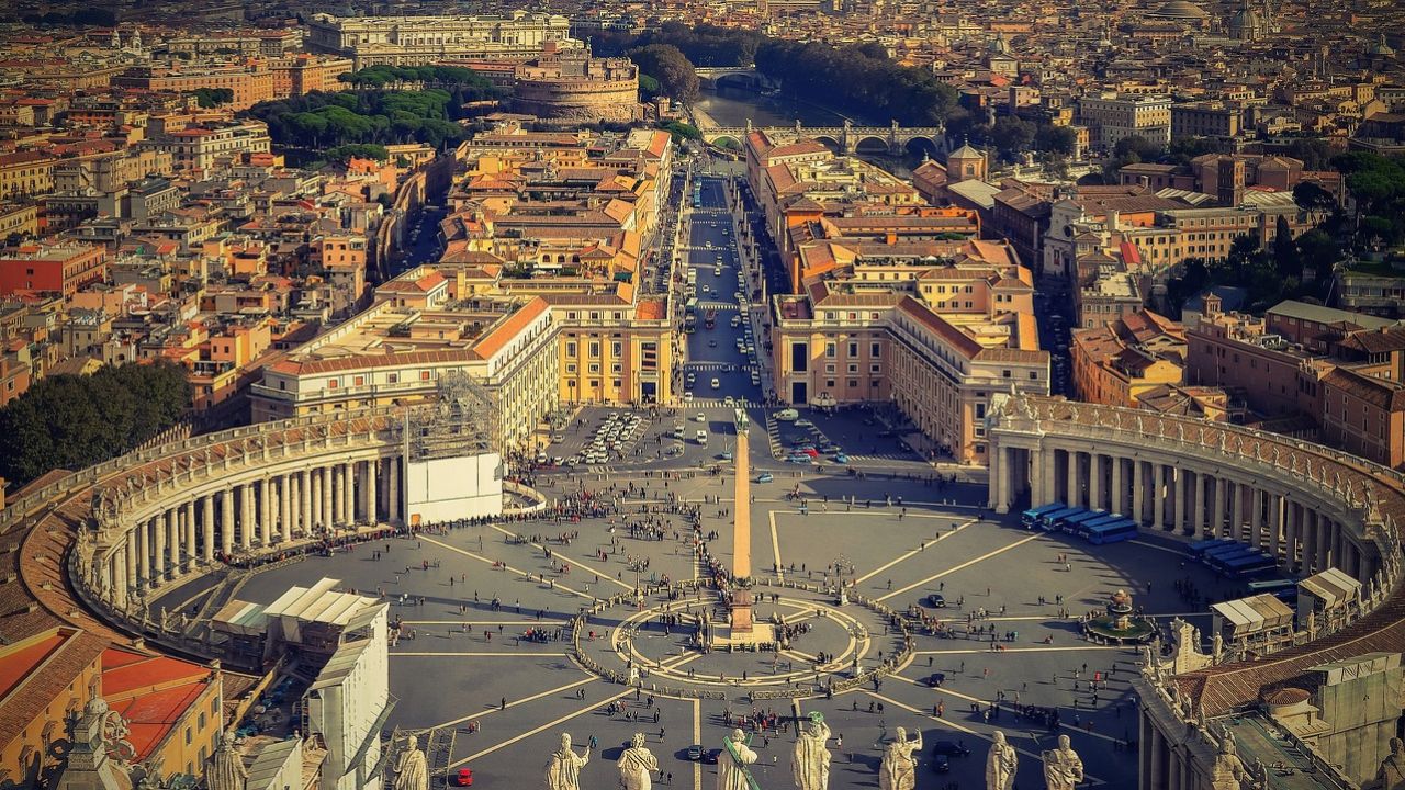 Conheça o Vaticano, o menor país do mundo
