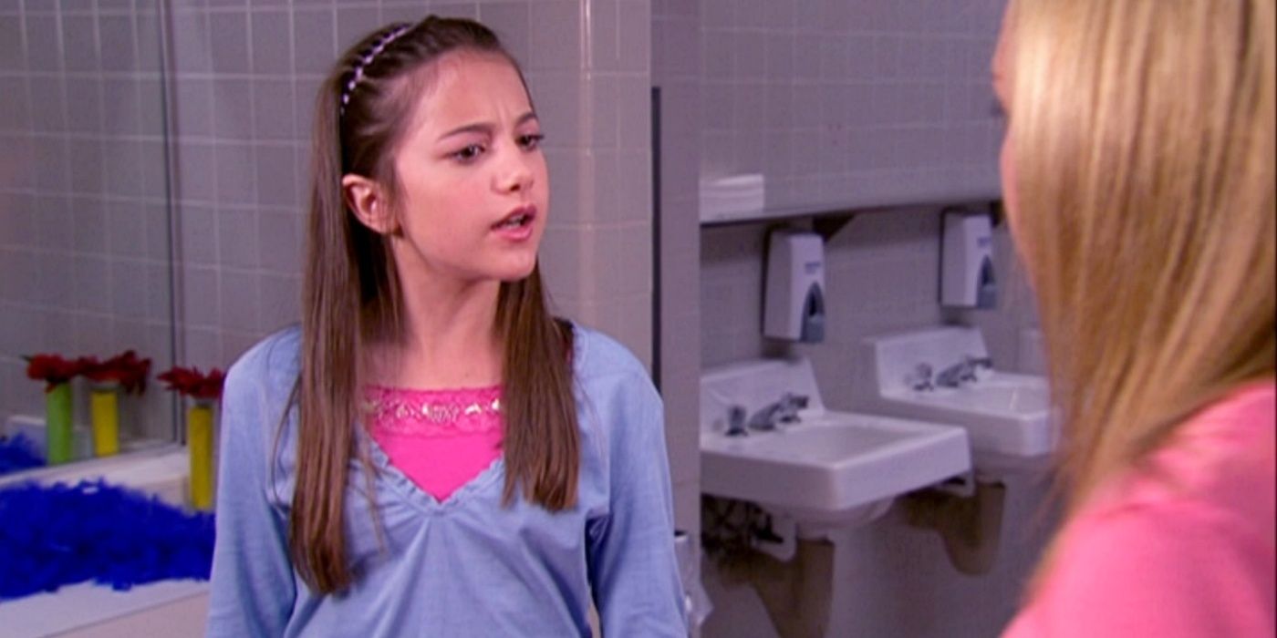 Alexa Nikolas como Nicole em 'Zoey 101'