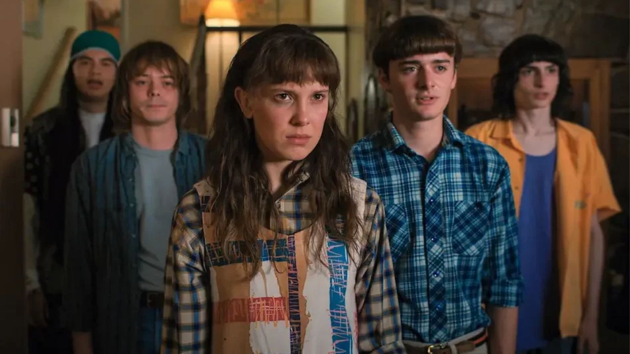 Stranger Things: Elenco recepciona fãs nos bastidores da 5ª e última temporada