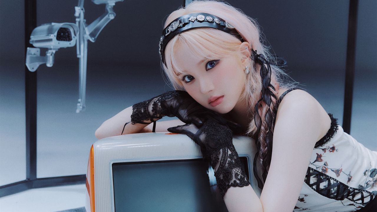 Concept photo de Eunha, do VIVIZ, para o álbum "VERSUS"